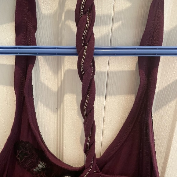 ⭐️3/$50 NWT $74 XS Guess Tank w Chain and Lace detailing - Picture 6 of 7